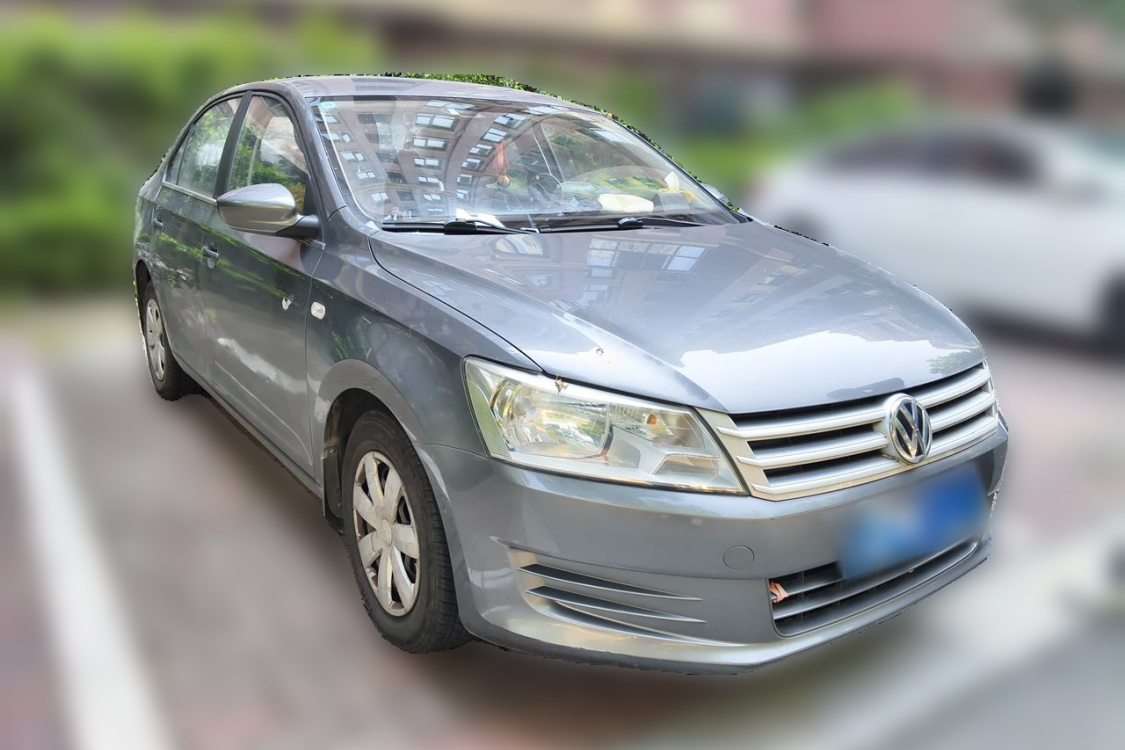 Volkswagen Santana 2013 car image #2