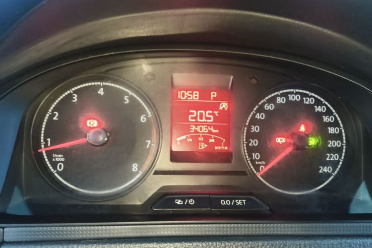 Volkswagen Santana 2023 صورة سيارة #16
