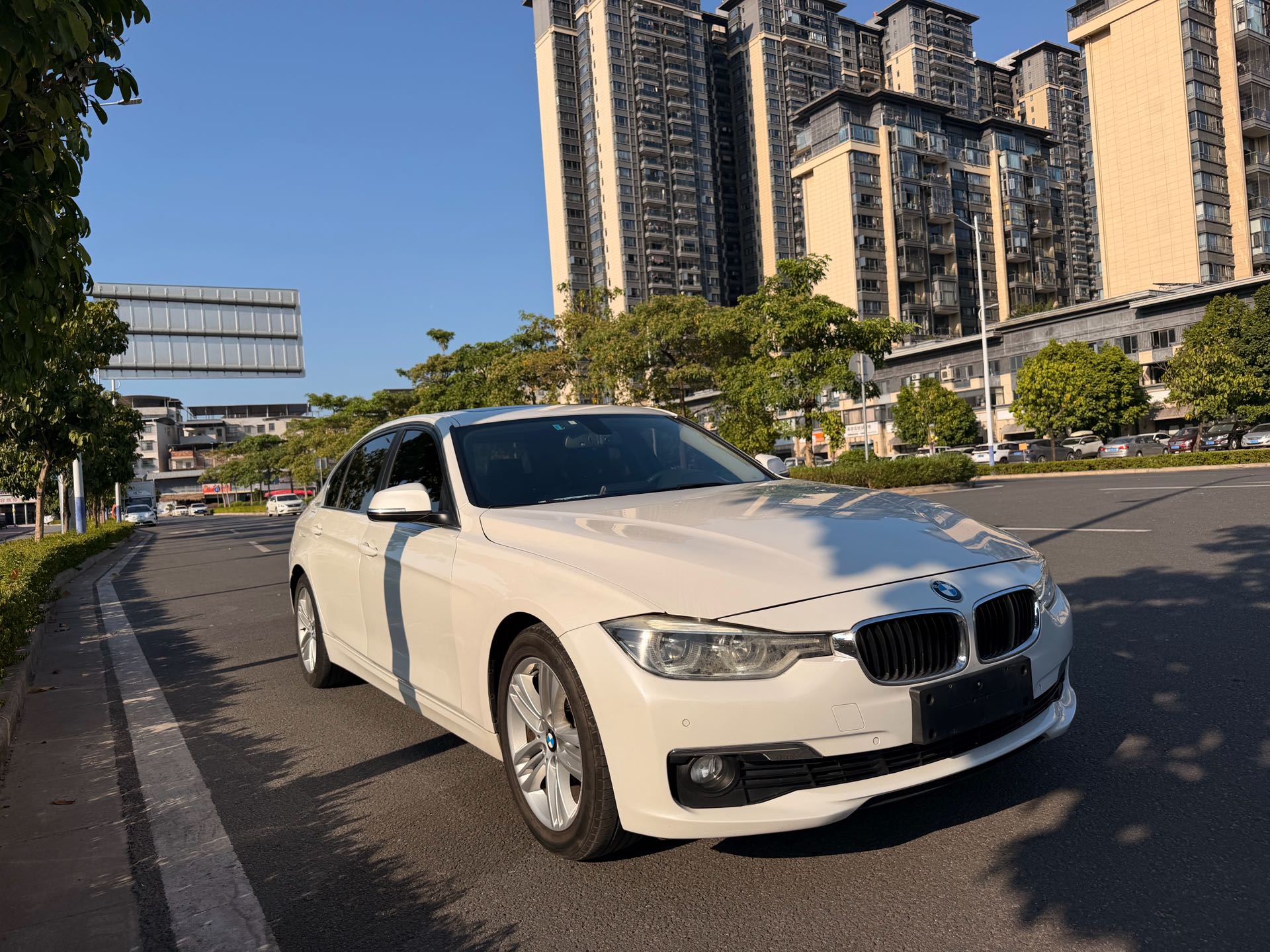 BMW 3 Series 2017 imagen de coche #3