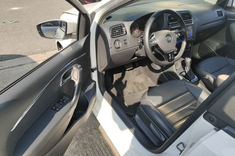 Volkswagen Polo 2016 #16 Volkswagen Polo 2016 car image #16
