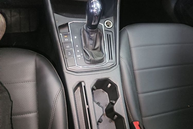 Volkswagen Lavida 2021 car image #14