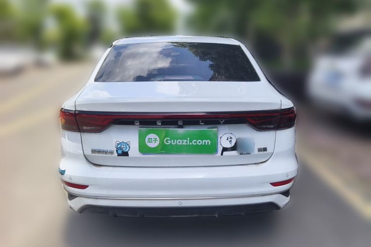GEELY Emgrand 2021 car image #4