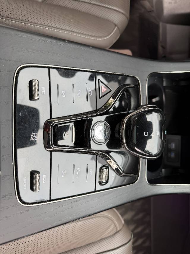 BYD Han 2022 car image #9