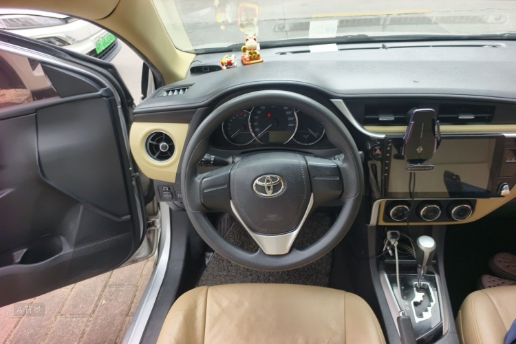 Toyota Corolla 2018 #12 Toyota Corolla 2018 car image #12