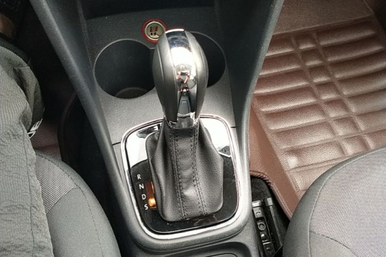 Volkswagen Polo 2016 #14 Volkswagen Polo 2016 car image #14