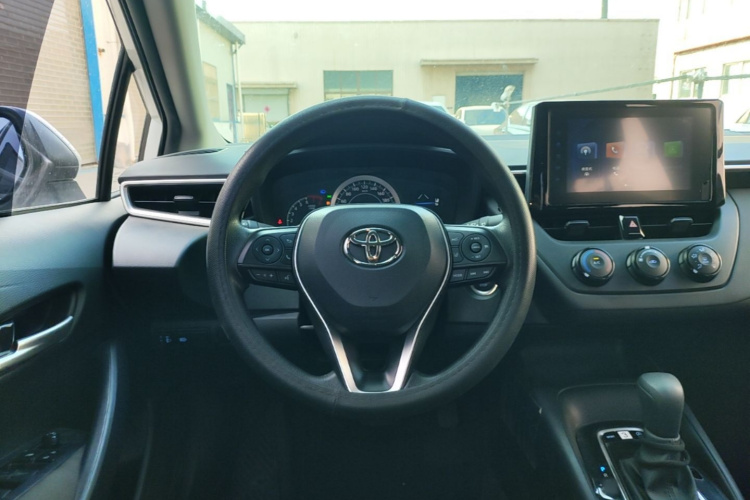 Toyota Corolla 2025 car image #11
