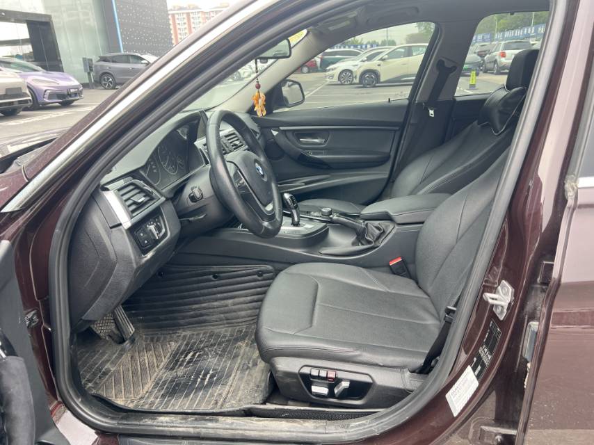 BMW 3 Series 2017 imagem de carro #3