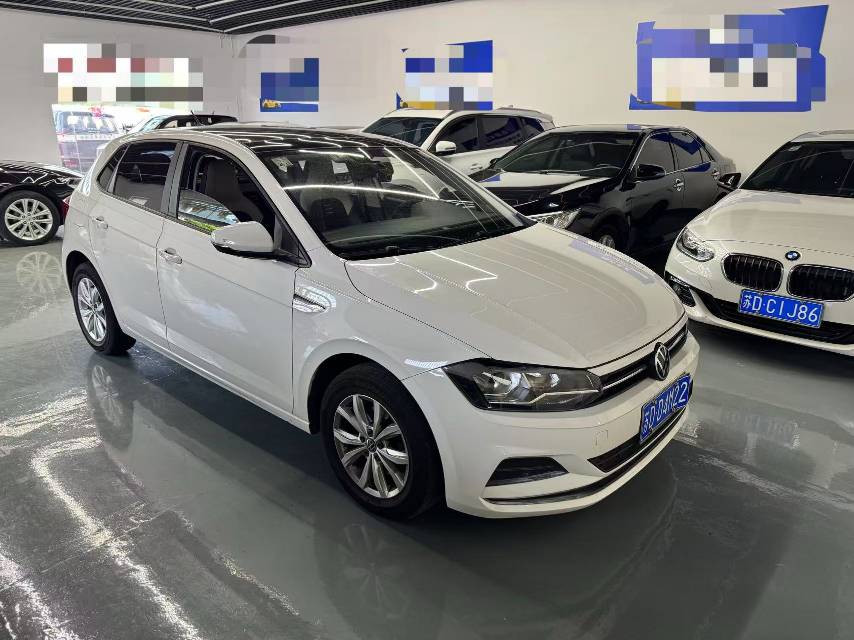 Volkswagen Polo 2021 car image #2