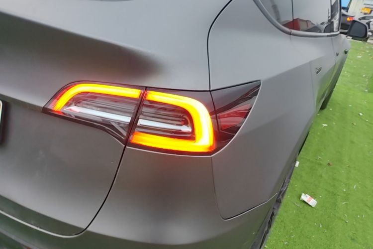 Tesla Model Y 2022 #8 Tesla Model Y 2022 immagine di auto #8