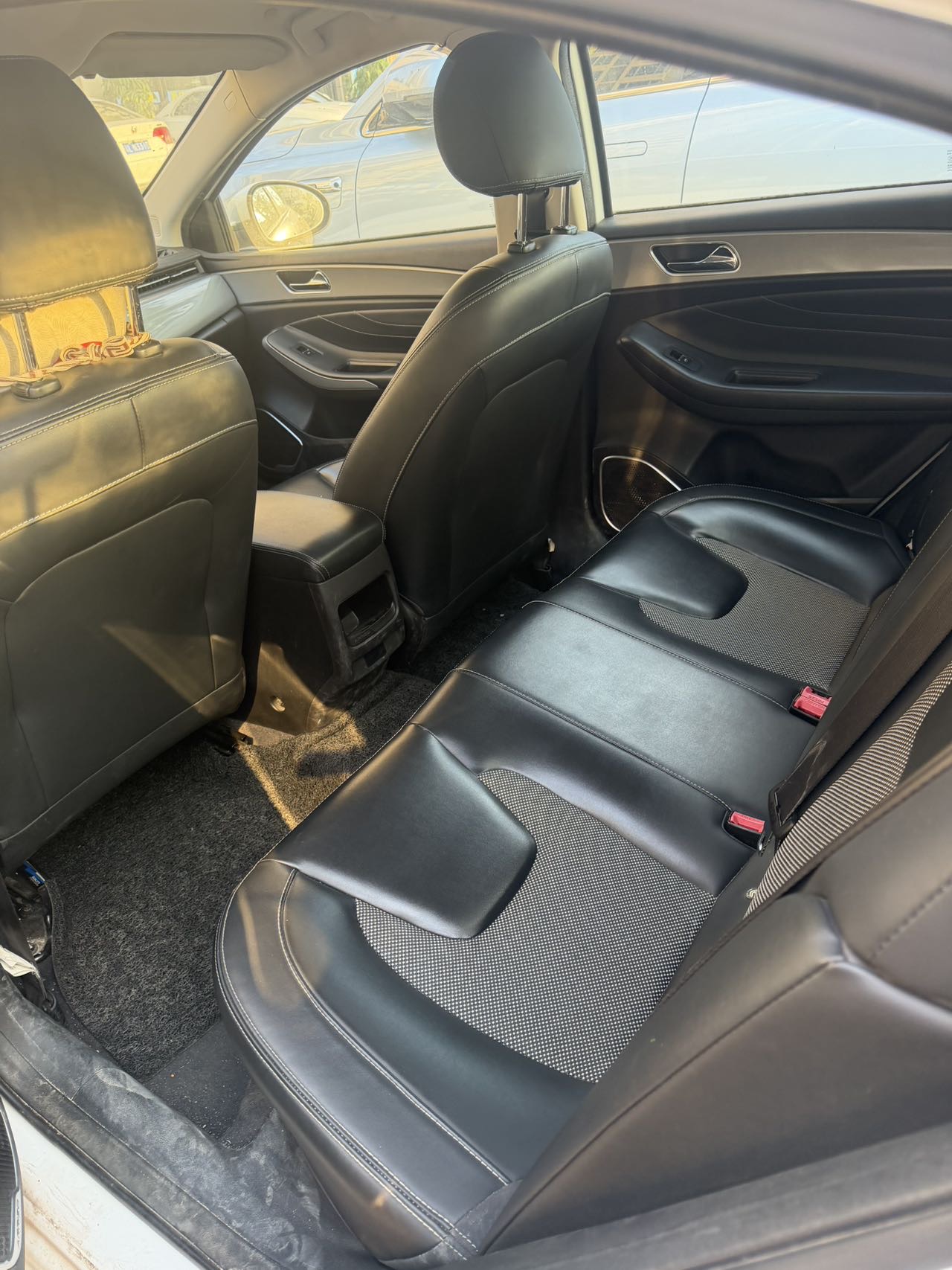 2019 car image #8