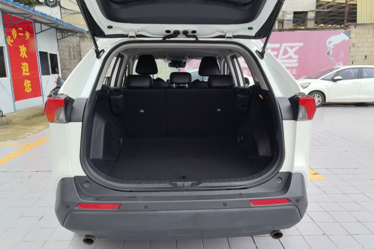 Toyota RAV4 2020 imagem de carro #21