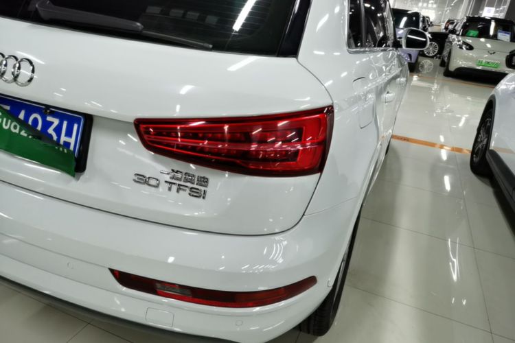 Audi Q3 2018 #8 Audi Q3 2018 car image #8