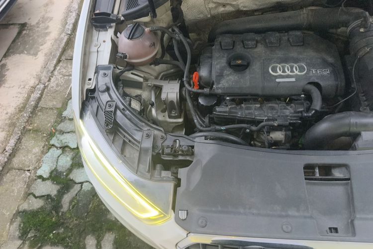 Audi Q3 2014 car image #22
