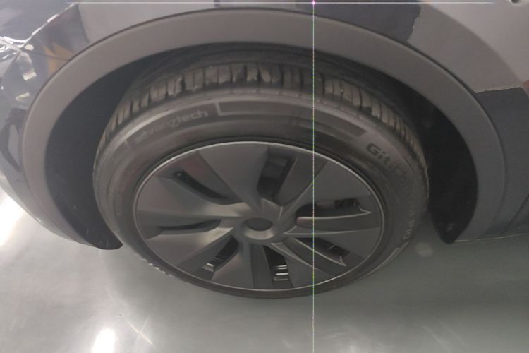 Tesla Model Y 2024 car image #9