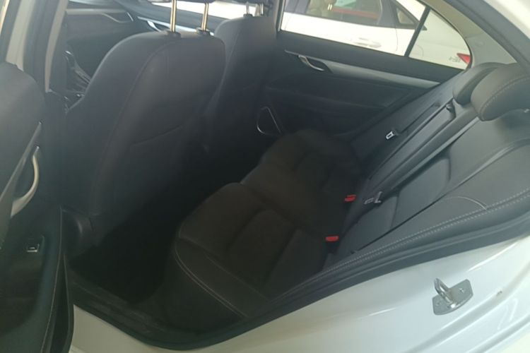 GEELY Emgrand 2020 car image #17