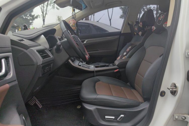 GEELY Emgrand GS 2019 #15 GEELY Emgrand GS 2019 car image #15