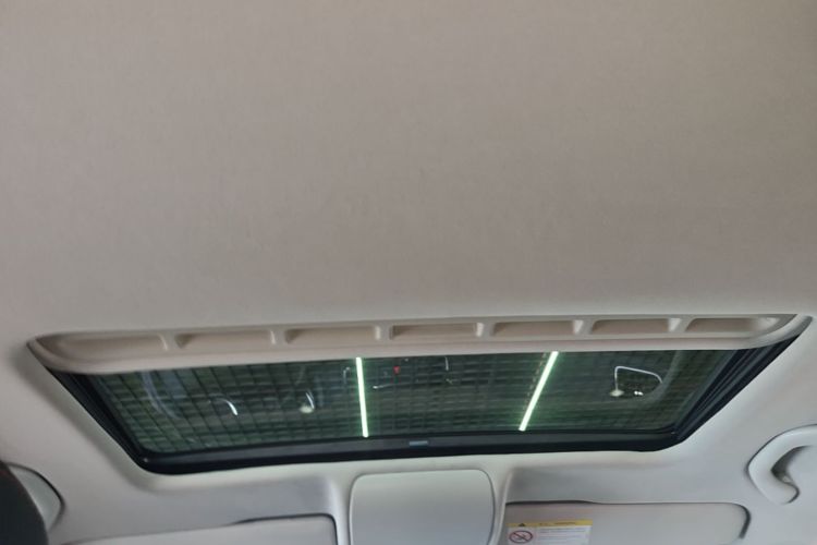Volkswagen Polo 2016 car image #18