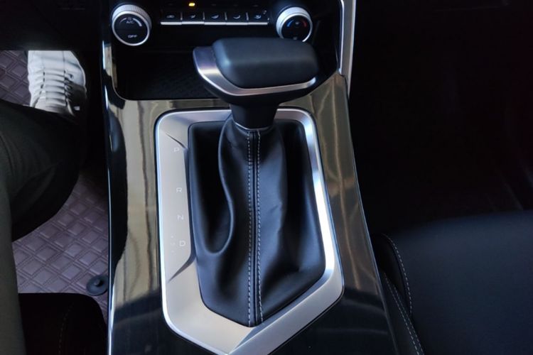 GEELY Coolray 2025 #18 GEELY Coolray 2025 car image #18