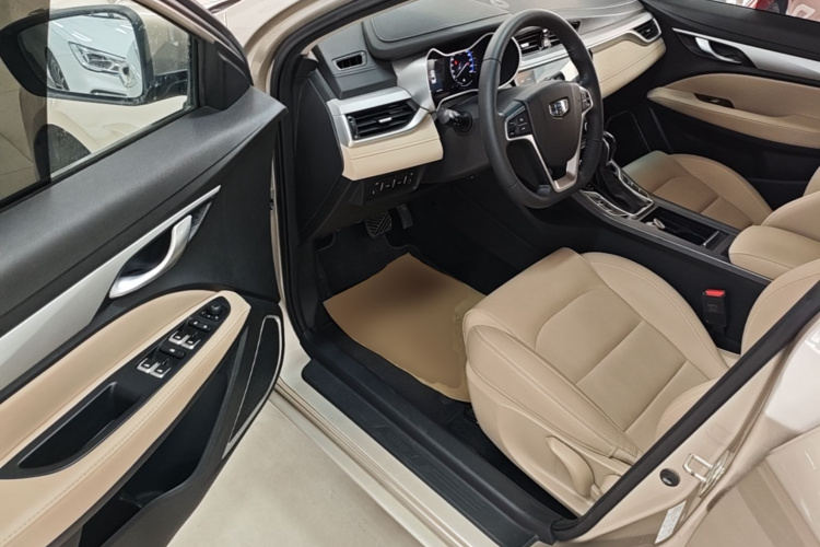 GEELY Emgrand 2018 immagine di auto #16