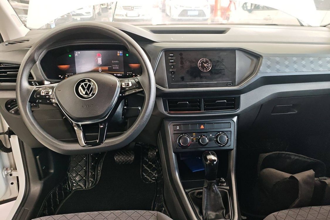 Volkswagen T-Cross 2023 car image #15