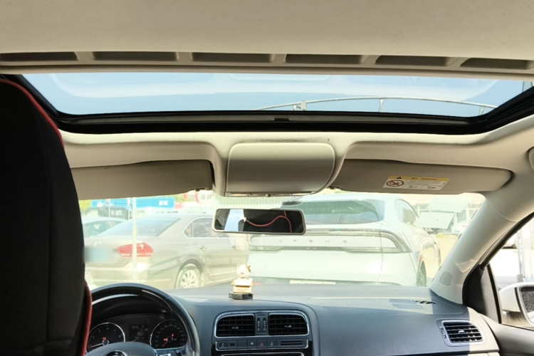 Volkswagen Polo 2018 car image #20