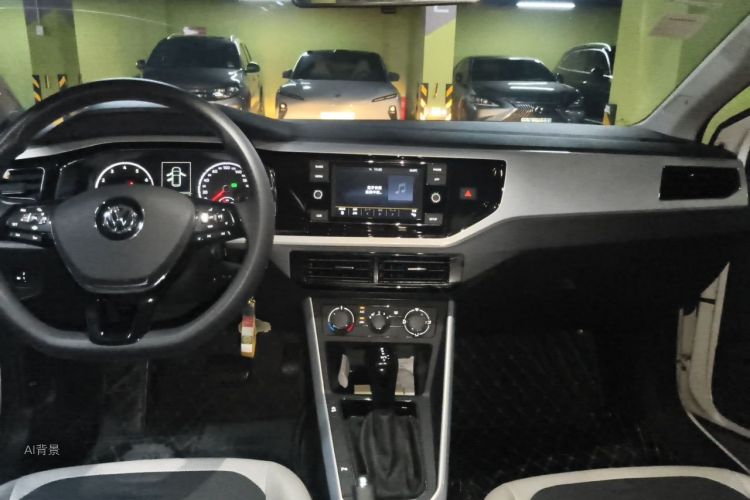 Volkswagen Polo 2020 car image #11