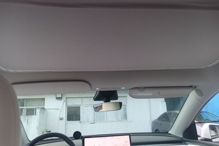 Tesla Model Y 2023 #18 Tesla Model Y 2023 car image #18