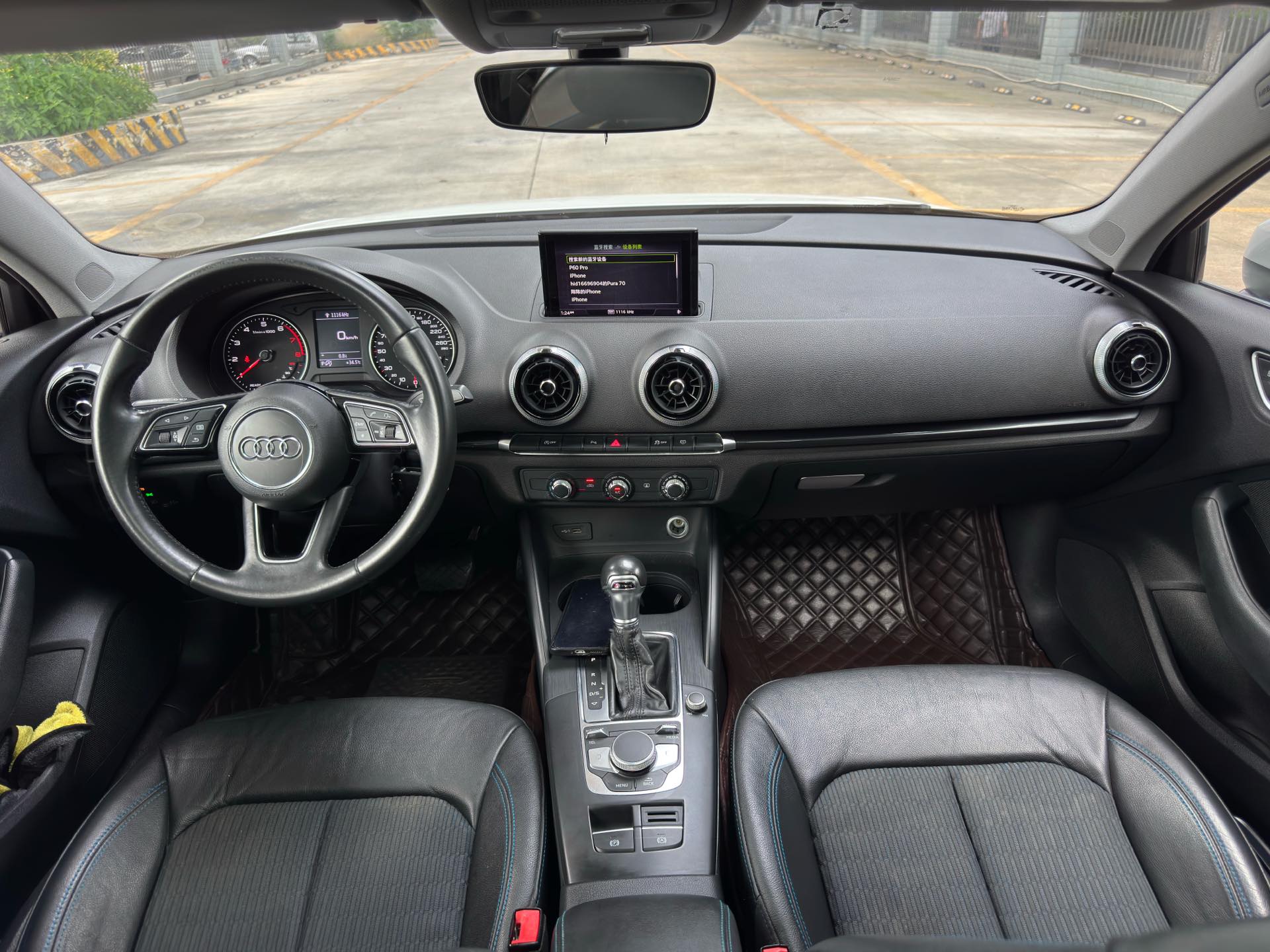 Audi A3 2018 car image #13
