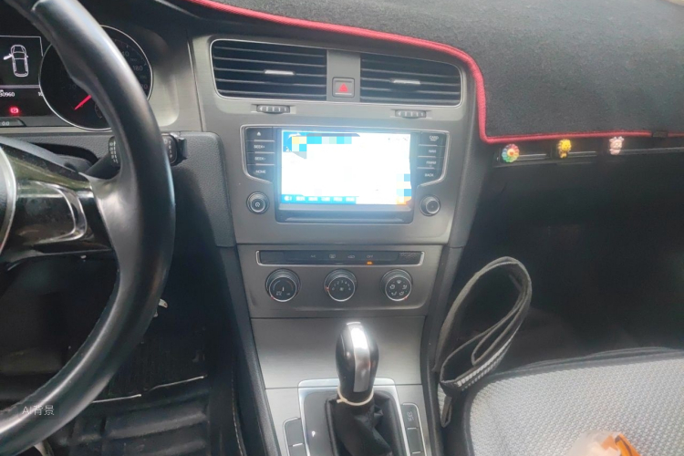 Volkswagen Golf 2015 car image #15