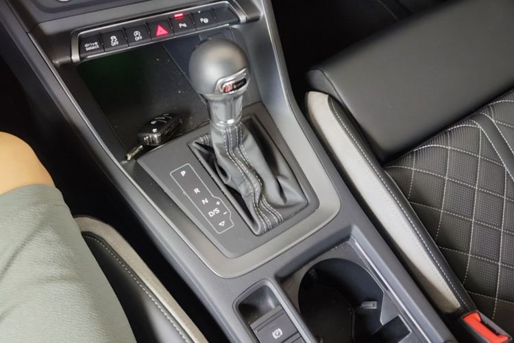 Audi Q3 2025 car image #14