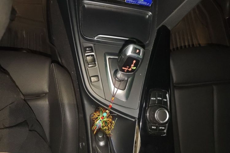 BMW 3 Series 2017 #14 BMW 3 Series 2017 car image #14