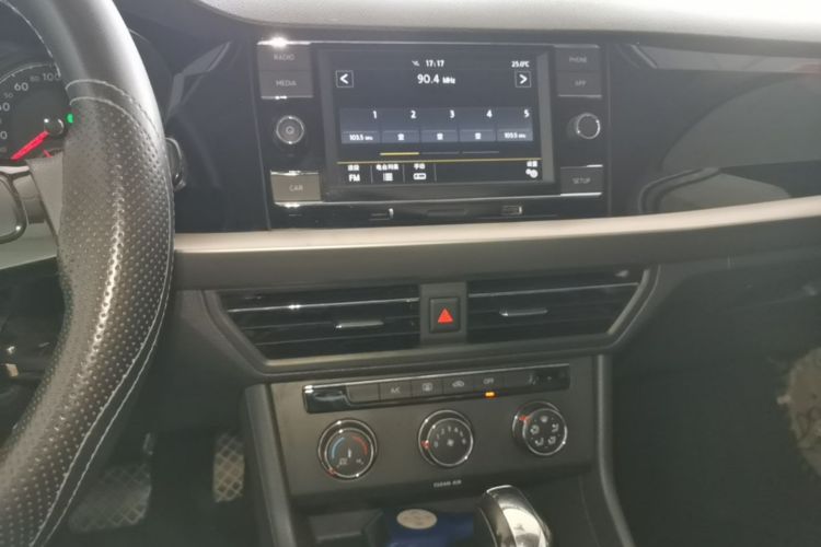 Volkswagen Lavida 2019 #13 Volkswagen Lavida 2019 car image #13