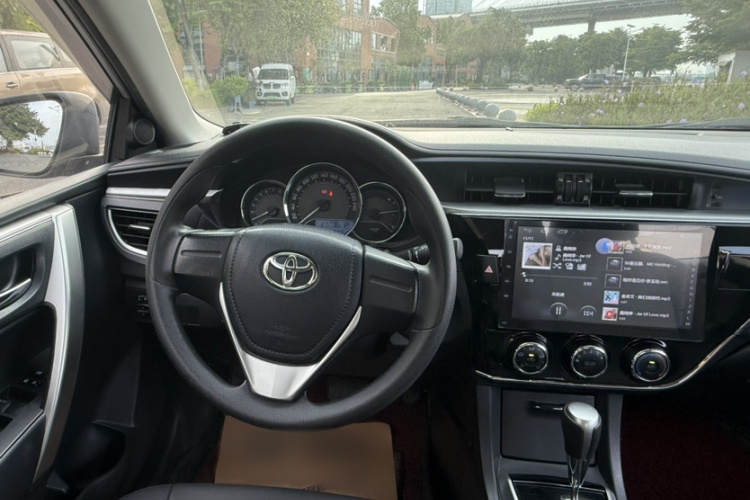Toyota Corolla 2017 #15 Toyota Corolla 2017 car image #15