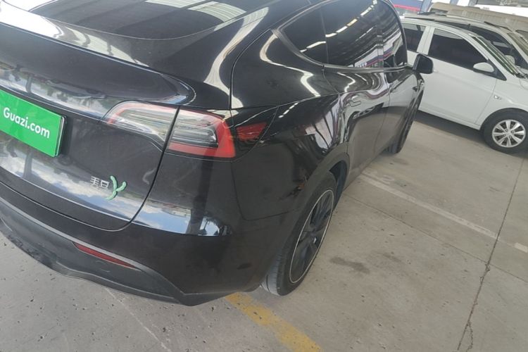 Tesla Model Y 2023 #8 Tesla Model Y 2023 car image #8