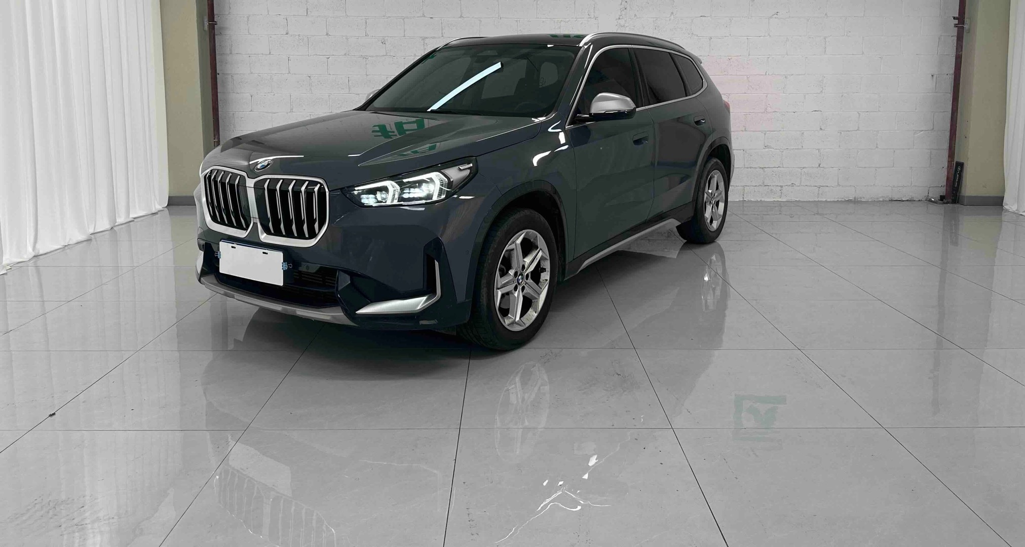 BMW X1 2023 car image 