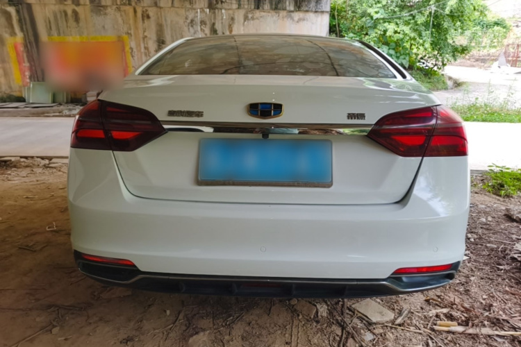 GEELY Emgrand 2018 car image #6