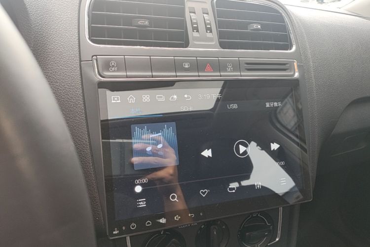 Volkswagen Polo 2019 #13 Volkswagen Polo 2019 car image #13