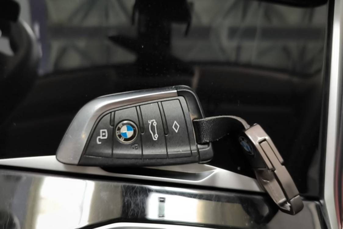 BMW 3 Series 2023 #21 BMW 3 Series 2023 car image #21