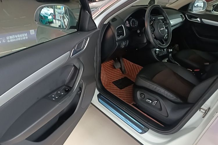 Audi Q3 2018 #16 Audi Q3 2018 car image #16