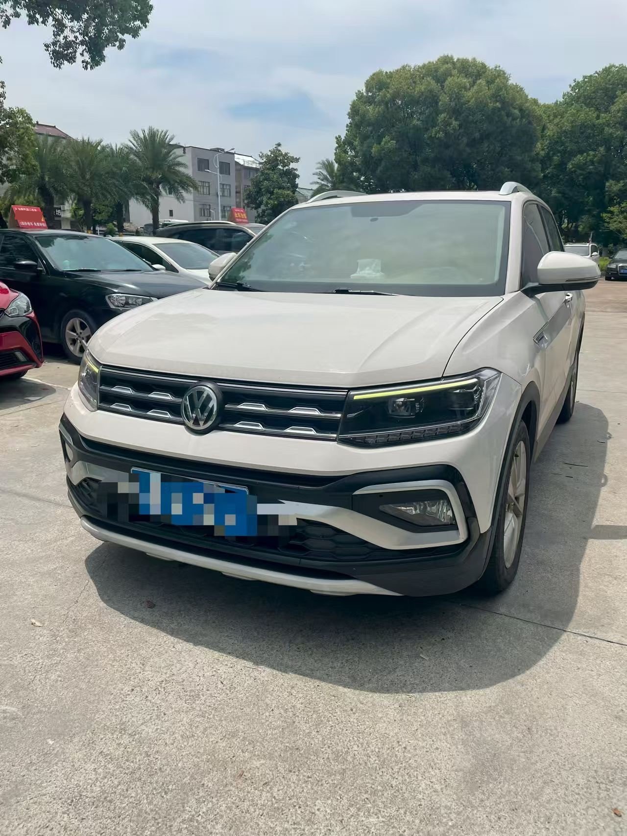 Volkswagen T-Cross 2020 car image 