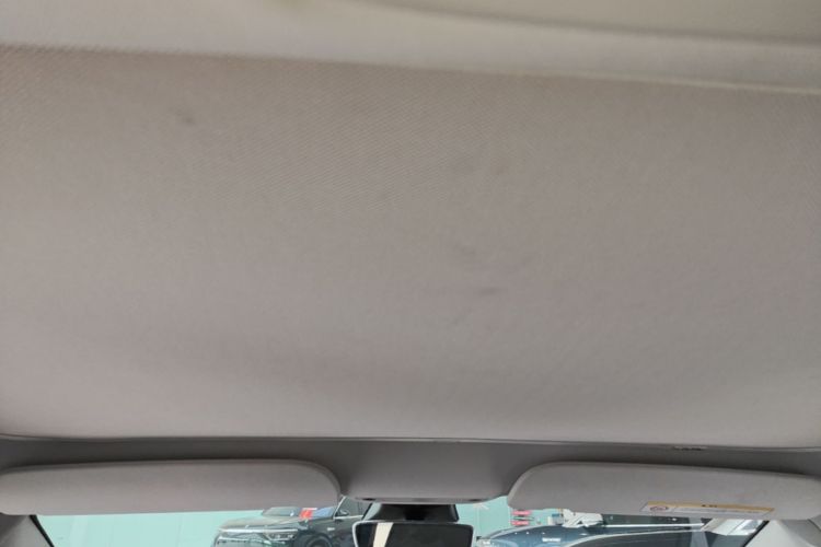 Tesla Model 3 2021 car image #18