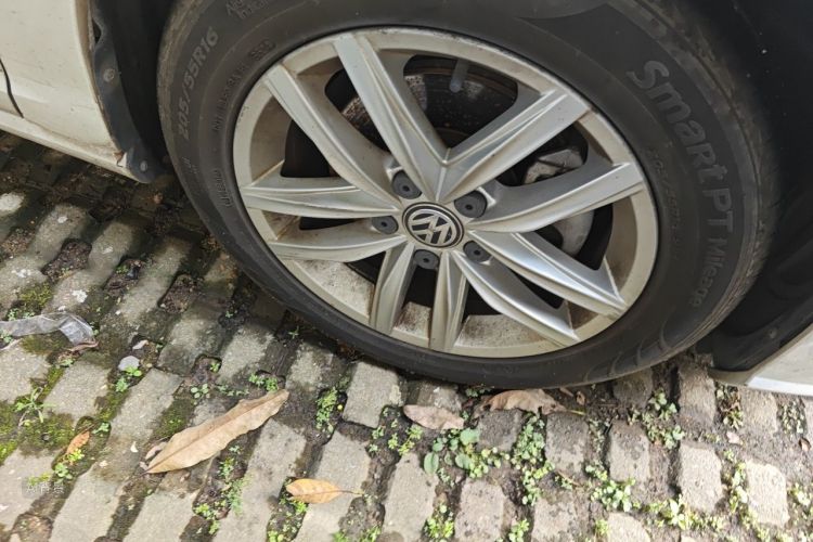 Volkswagen Golf 2018 car image #9
