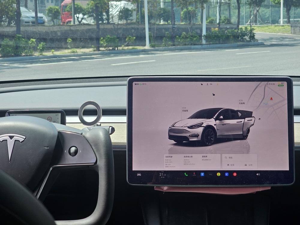 Tesla Model Y 2023 #7 Tesla Model Y 2023 car image #7