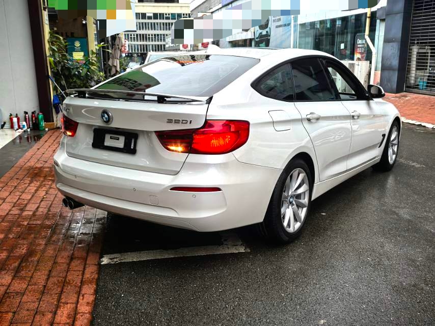 BMW 3 Series GT 2018 صورة سيارة #6