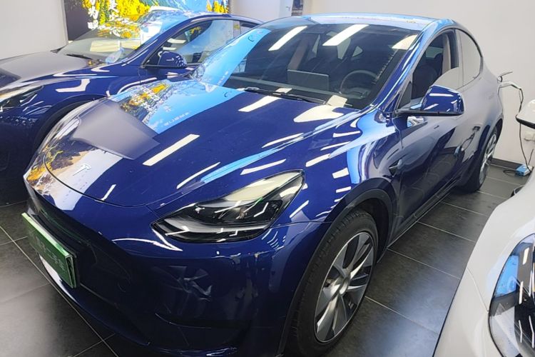 Tesla Model Y 2022 #2 Tesla Model Y 2022 car image #2