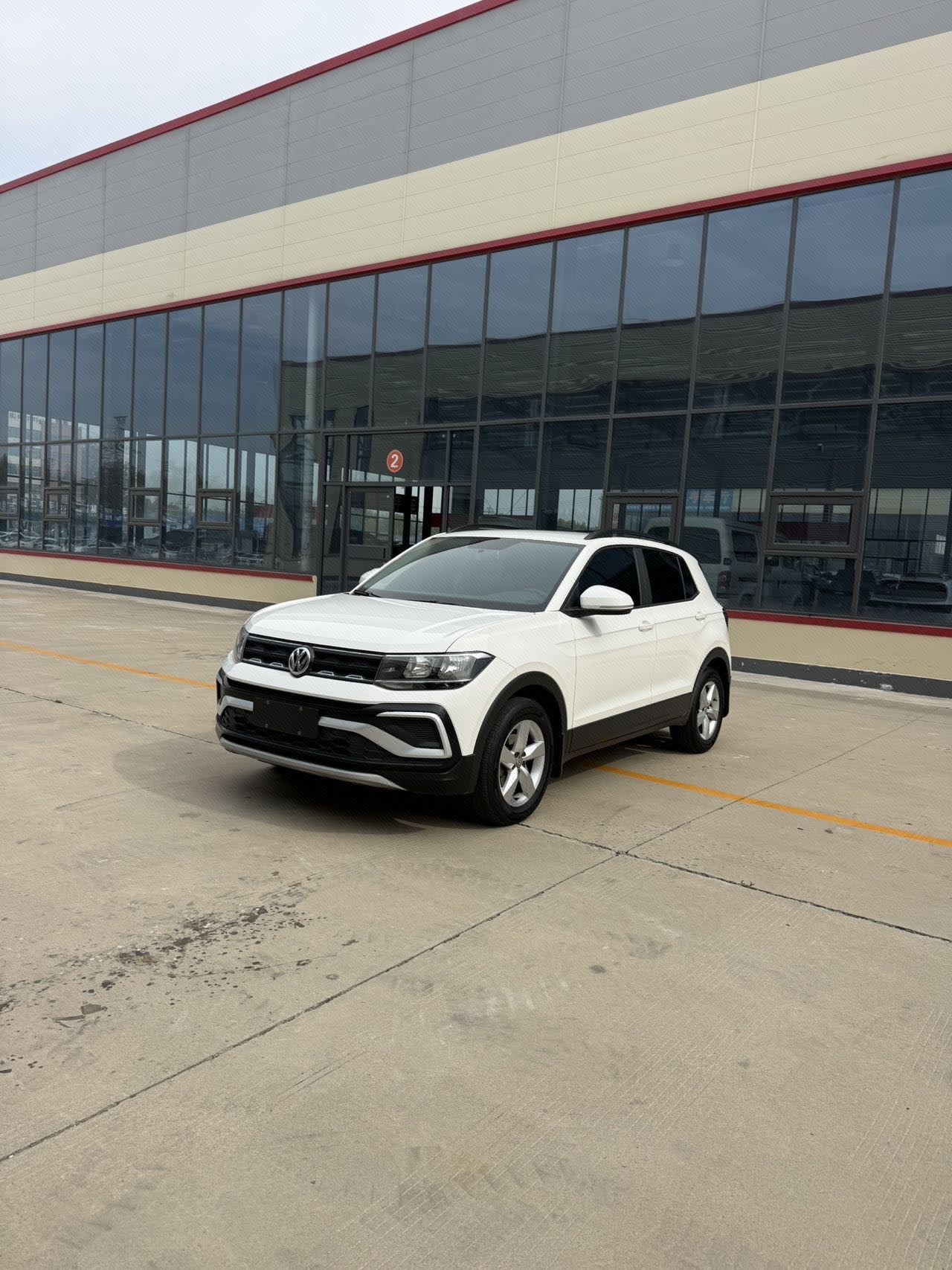 Volkswagen T-Cross 2021 Volkswagen T-Cross 2021 car image