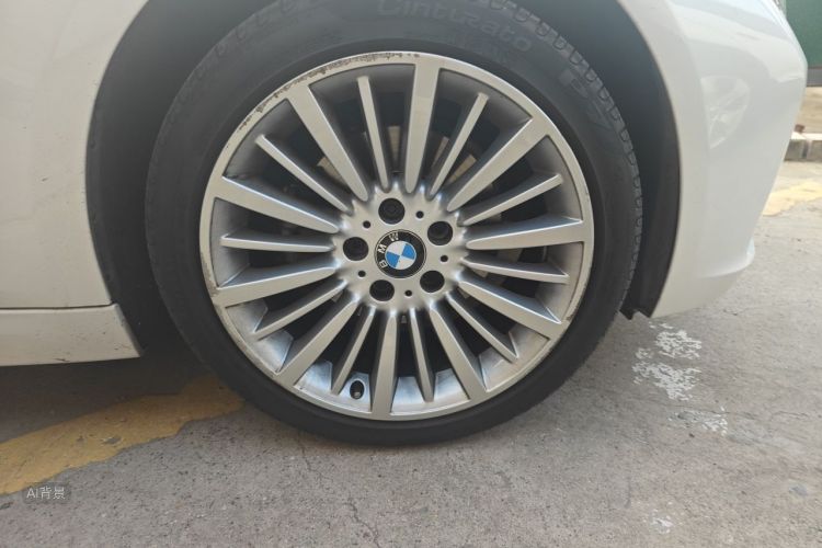 BMW 3 Series 2018 car image #9