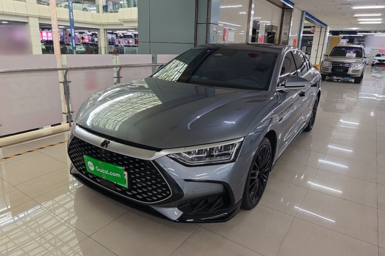 BYD Han 2023 car image #2