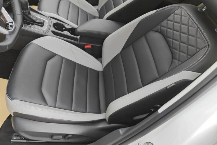 Volkswagen Bora 2024 #15 Volkswagen Bora 2024 imagen de coche #15