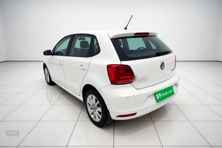 Volkswagen Polo 2015 car image #5